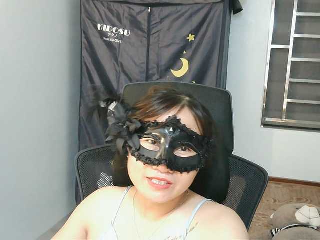girl30slutty live cam on BongaCams