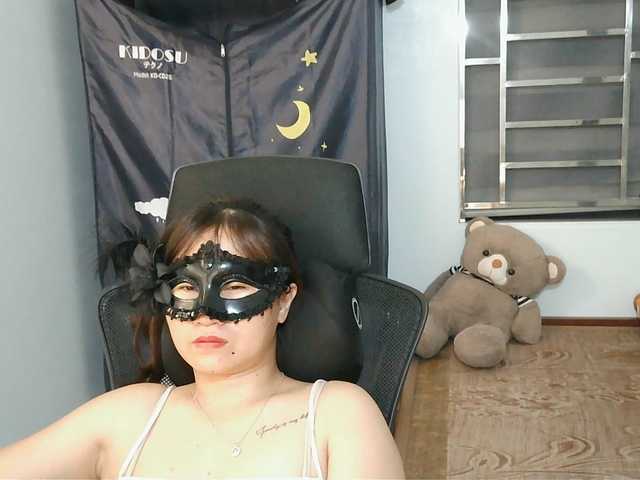 girl30slutty live cam on UnifiedCams