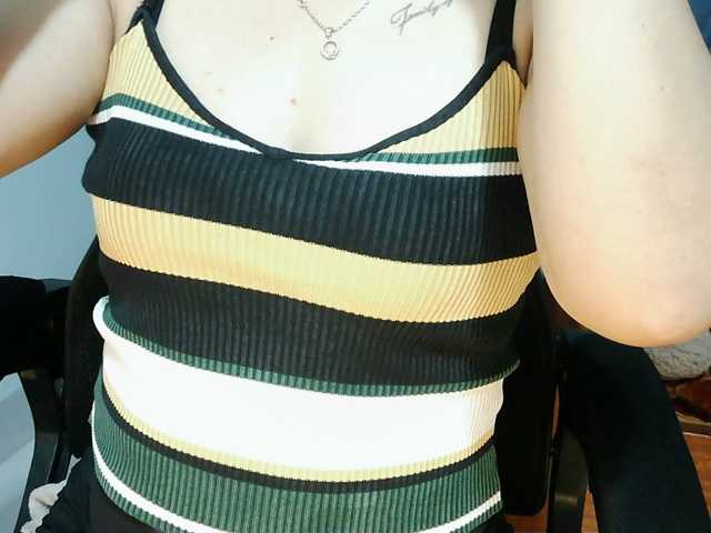 girl30slutty live cam preview