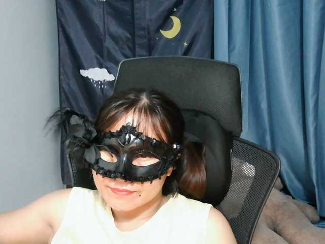girl30slutty live cam on BongaCams