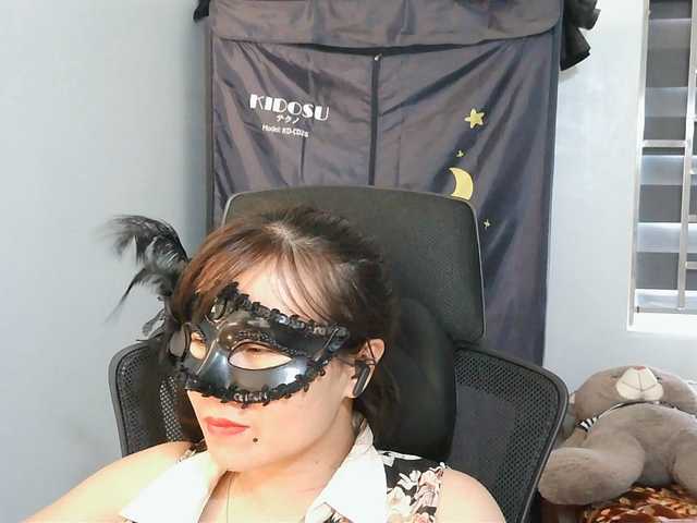 girl30slutty live cam on BongaCams