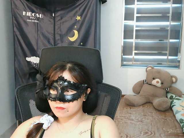 girl30slutty live cam on BongaCams