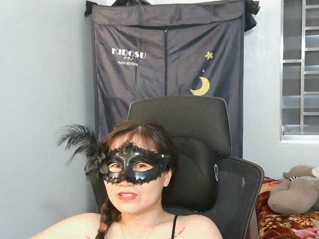 girl30slutty live cam on BongaCams