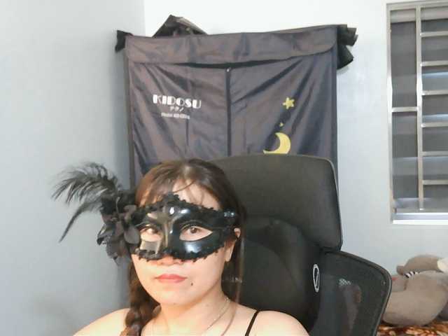 girl30slutty live cam on BongaCams
