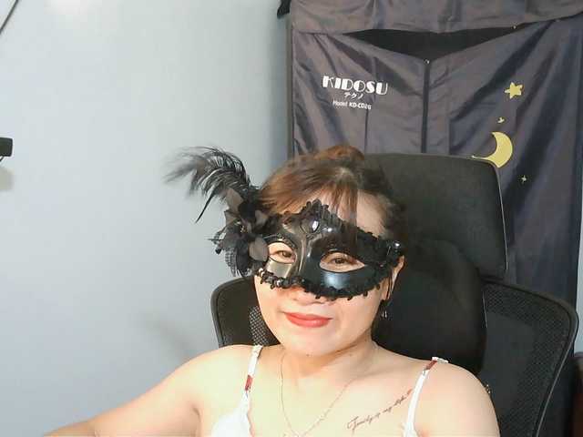 girl30slutty live cam on BongaCams