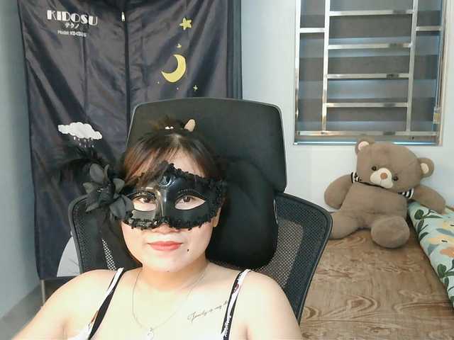 girl30slutty live cam on BongaCams
