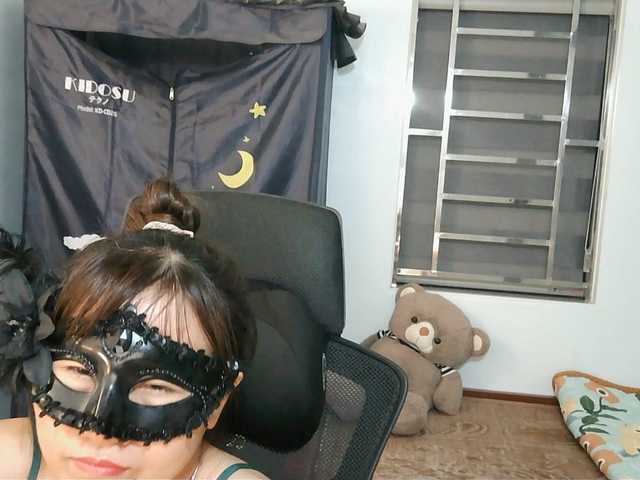 girl30slutty live cam on BongaCams