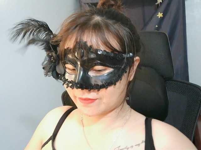 girl30slutty live cam on BongaCams