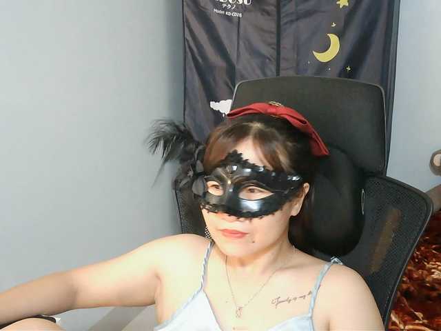 girl30slutty live cam on BongaCams
