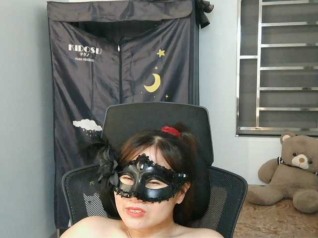 girl30slutty live cam on BongaCams