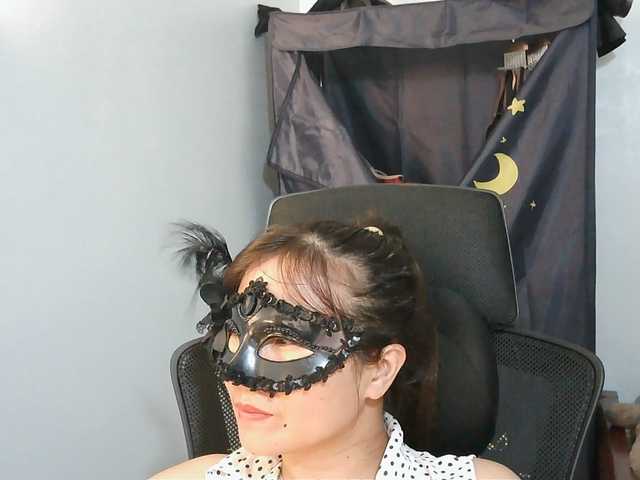 girl30slutty live cam on BongaCams