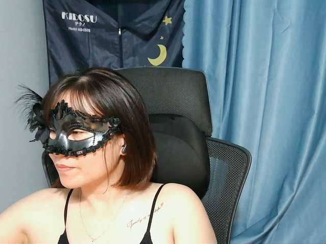 girl30slutty live cam on BongaCams