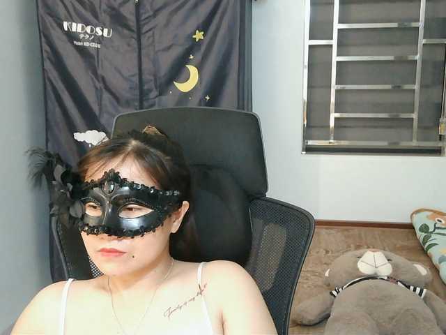 girl30slutty live webcam show