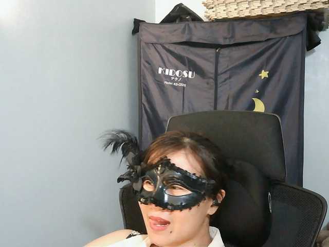 girl30slutty live cam on BongaCams