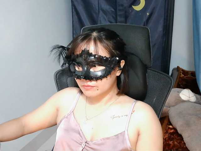 girl30slutty live cam on BongaCams