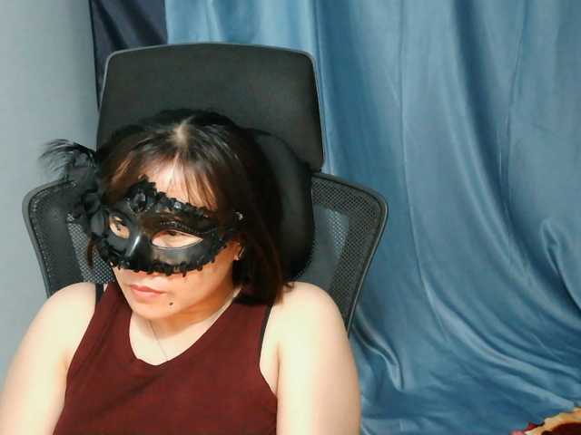 girl30slutty live cam on BongaCams