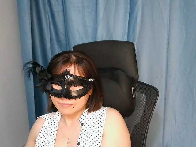 girl30slutty live cam on BongaCams