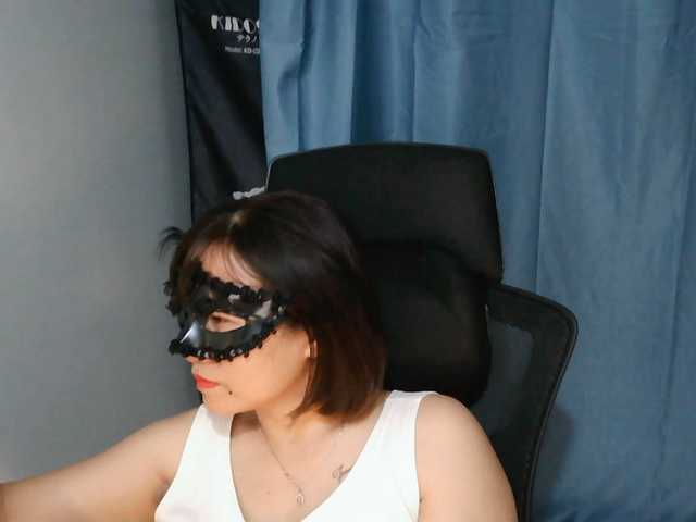 girl30slutty live cam on BongaCams