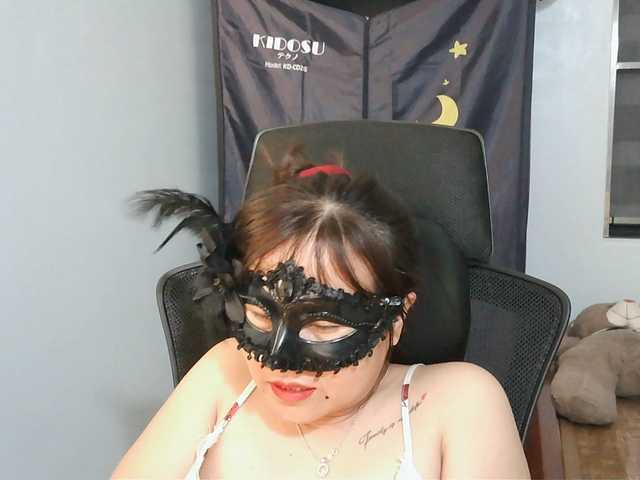 girl30slutty live cam on BongaCams