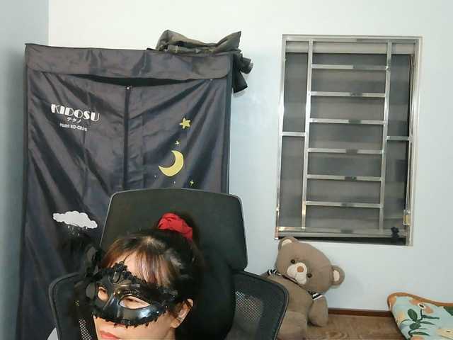 girl30slutty live cam on BongaCams