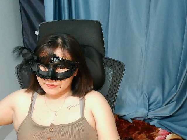girl30slutty live cam on BongaCams