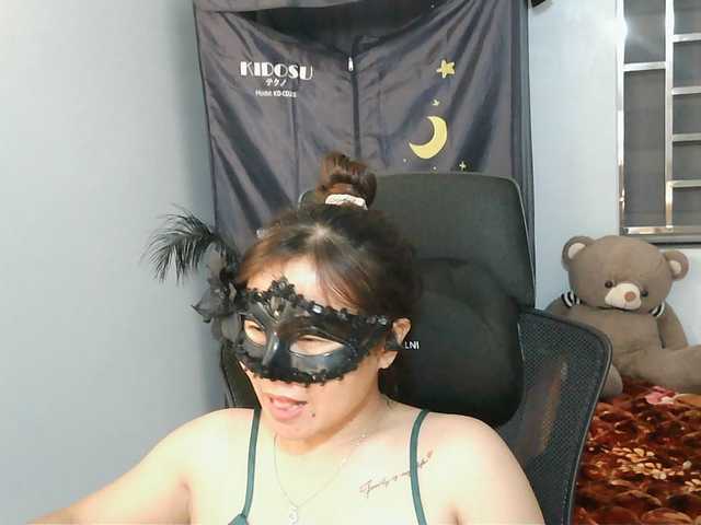girl30slutty live cam on BongaCams