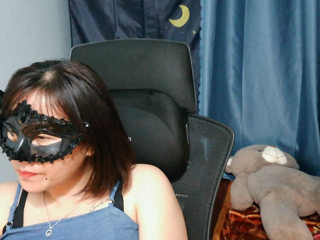 girl30slutty live cam on BongaCams