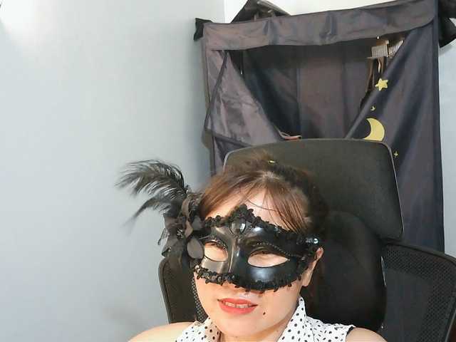 girl30slutty live cam on BongaCams