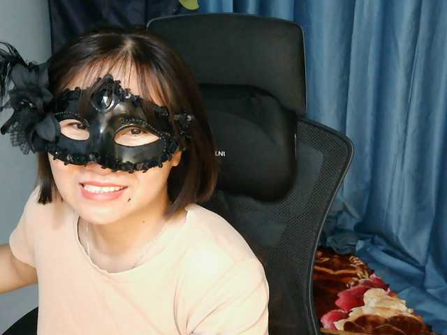 girl30slutty live cam on BongaCams