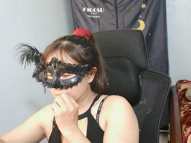 girl30slutty live cam on BongaCams