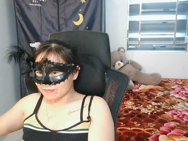girl30slutty live cam on BongaCams
