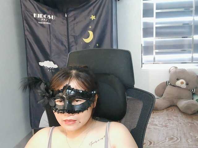 girl30slutty live webcam show