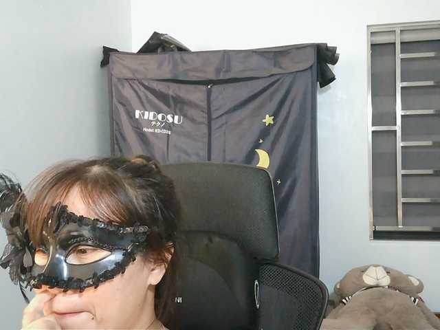 girl30slutty live cam on BongaCams