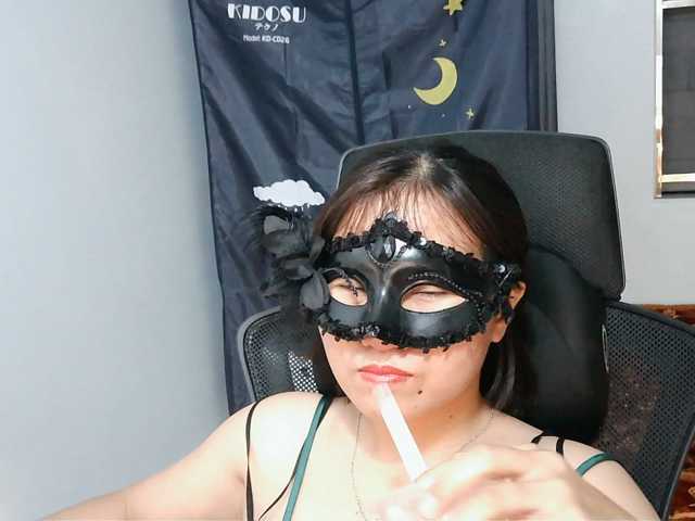 girl30slutty live cam on BongaCams