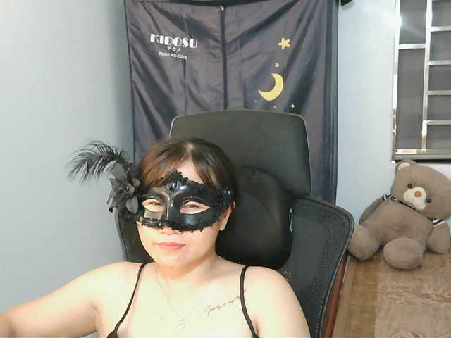 girl30slutty live cam on BongaCams