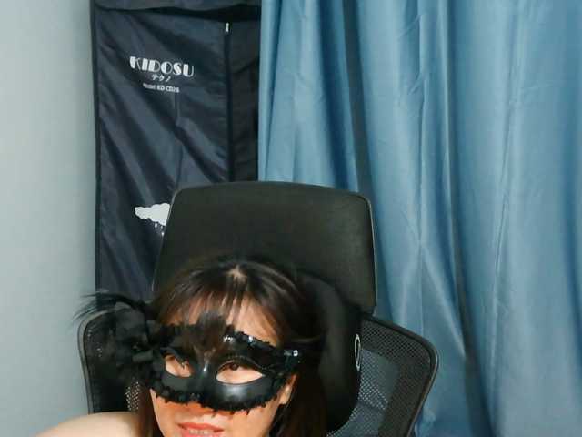girl30slutty live cam on BongaCams