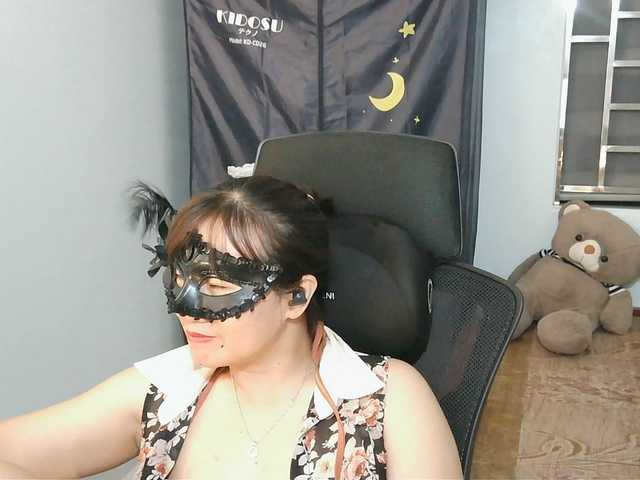 girl30slutty live cam on BongaCams