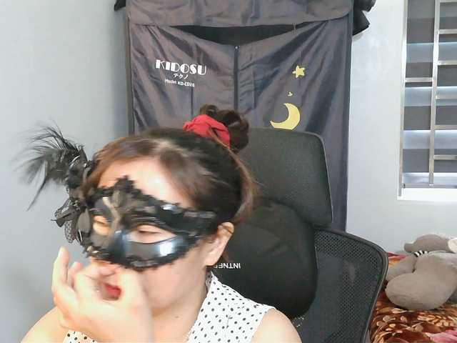 girl30slutty live cam on BongaCams