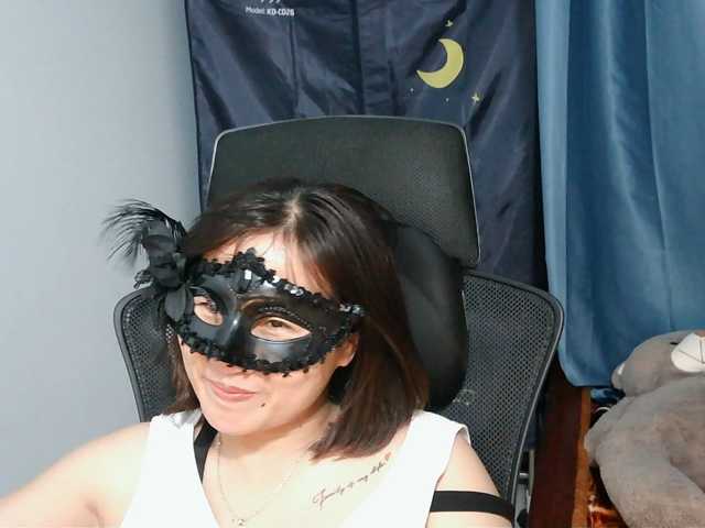girl30slutty live cam on BongaCams