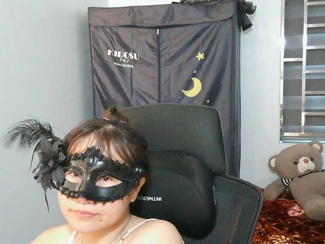 girl30slutty live cam on BongaCams