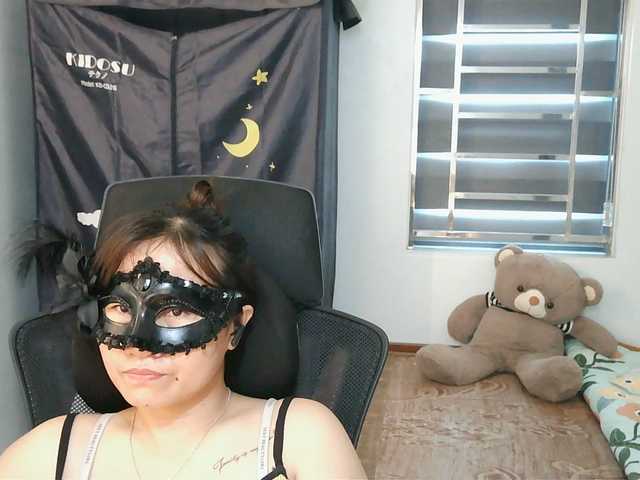 girl30slutty live cam on BongaCams