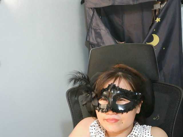 girl30slutty live cam on BongaCams
