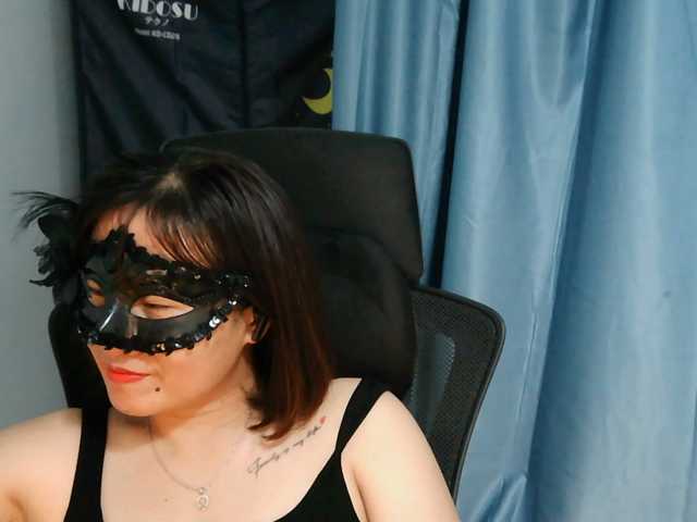 girl30slutty live cam on BongaCams