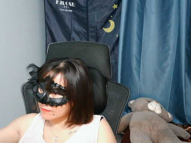 girl30slutty live cam on BongaCams