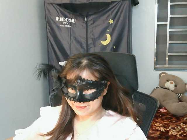 girl30slutty live cam on BongaCams