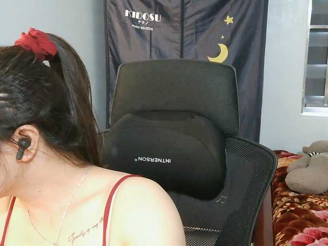 girl30slutty live cam on BongaCams