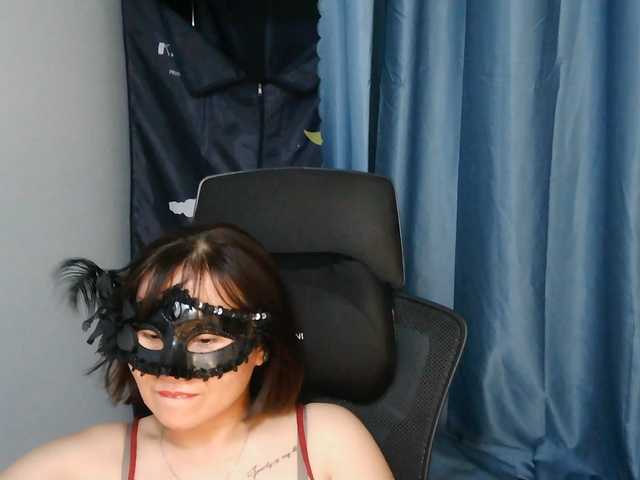 girl30slutty live cam on BongaCams
