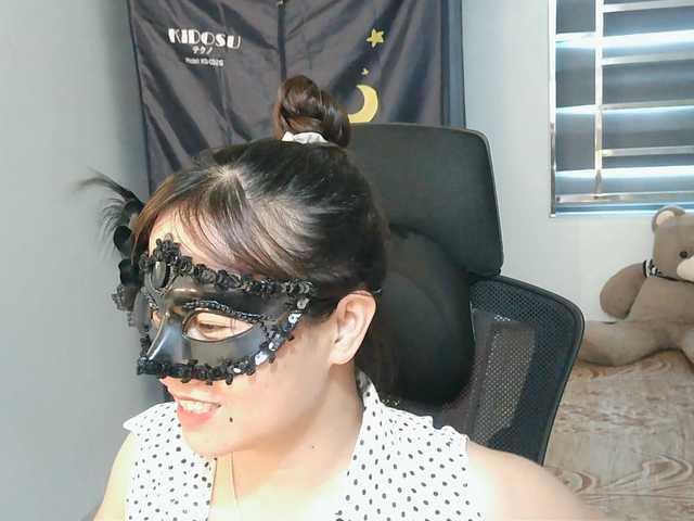girl30slutty live cam on BongaCams