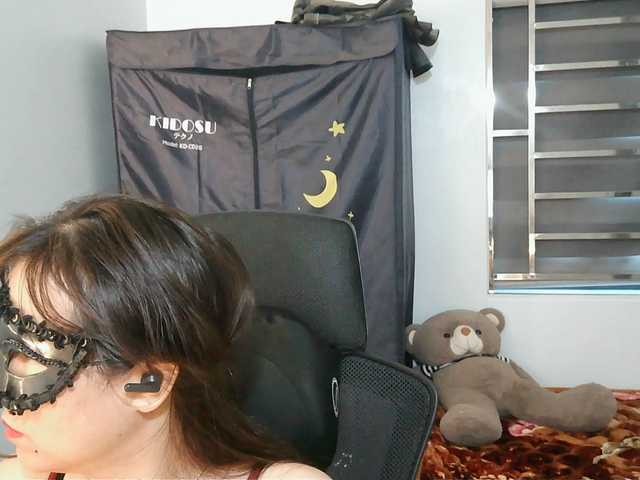 girl30slutty live cam on BongaCams