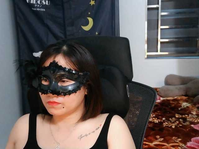 girl30slutty live cam on BongaCams